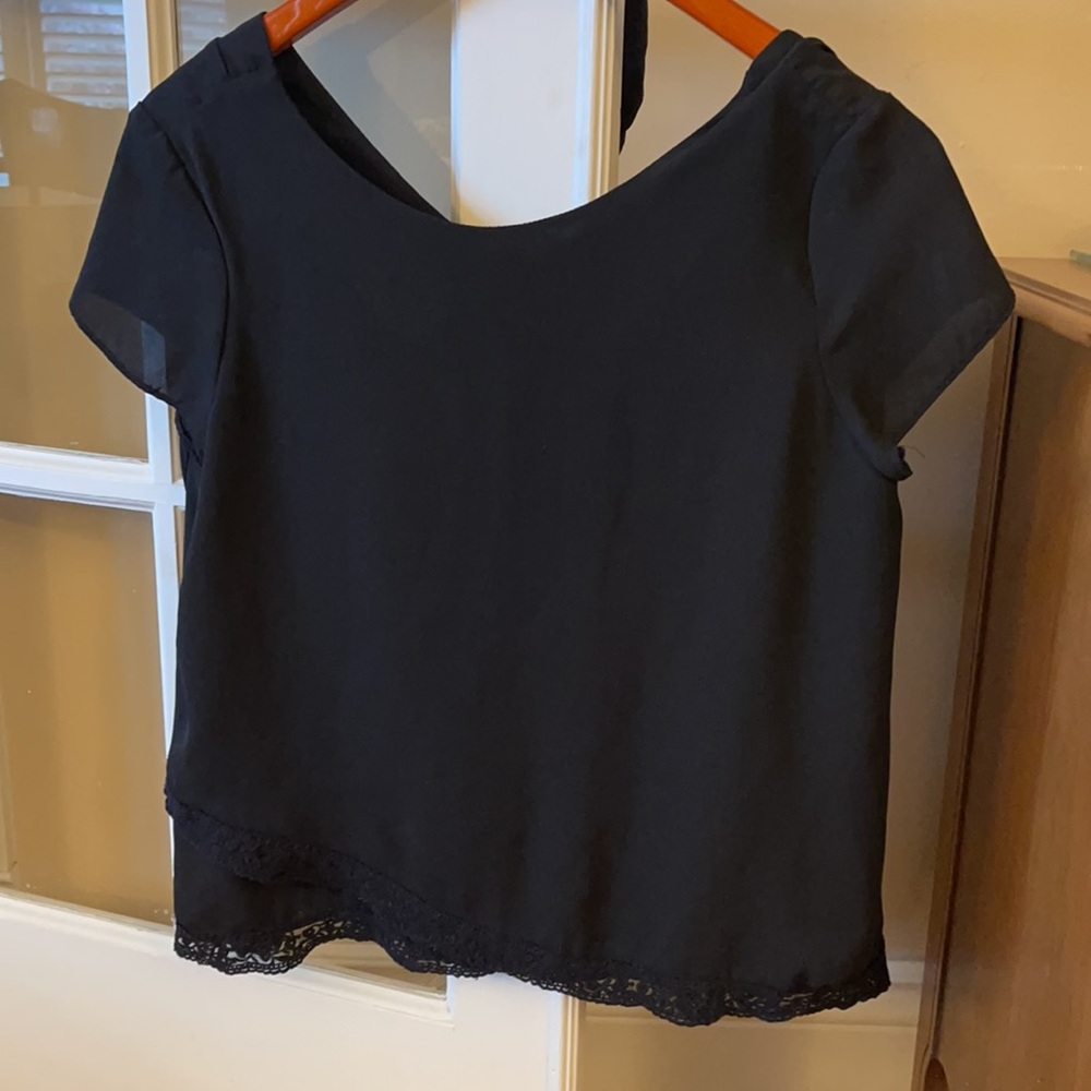 Black tee - Picture 2 of 3